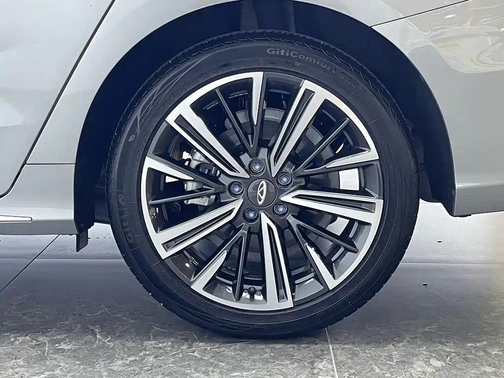 Arrizo 8 1.6 T DCT Smart