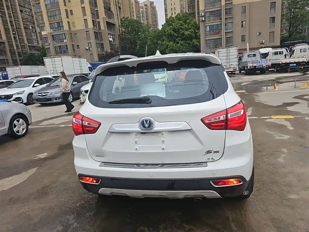 Changan CS35 1.6 L Manual Luxury
