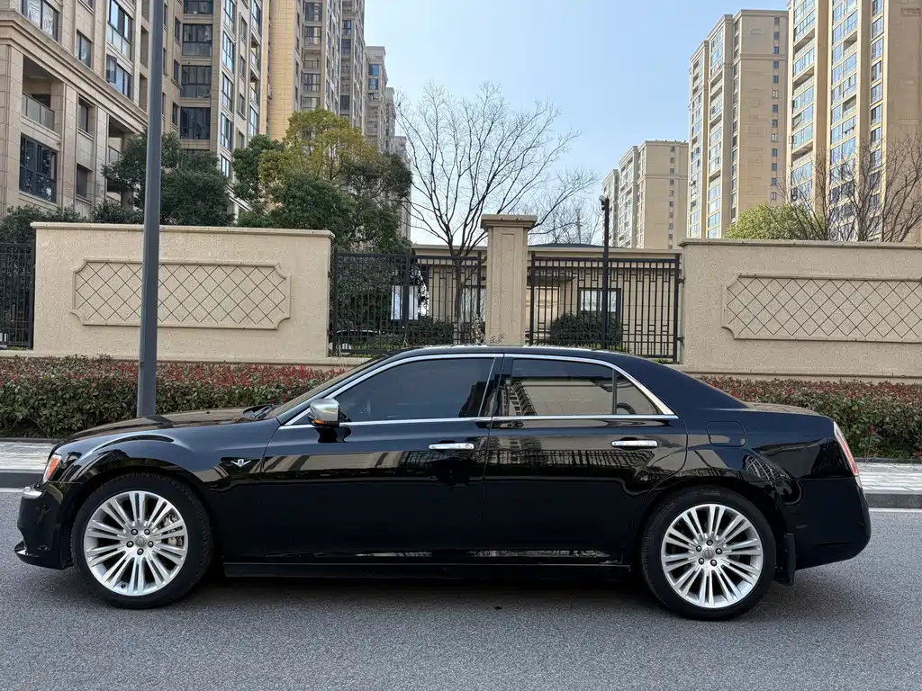 Chrysler 300 C (Import) 3.6 L Premium