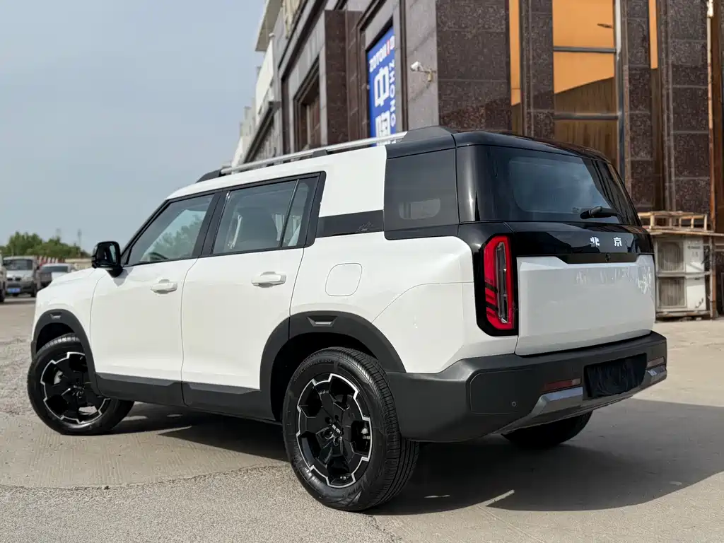 BAIC BJ30 1.5 T Magic Core Electric Drive Advanced