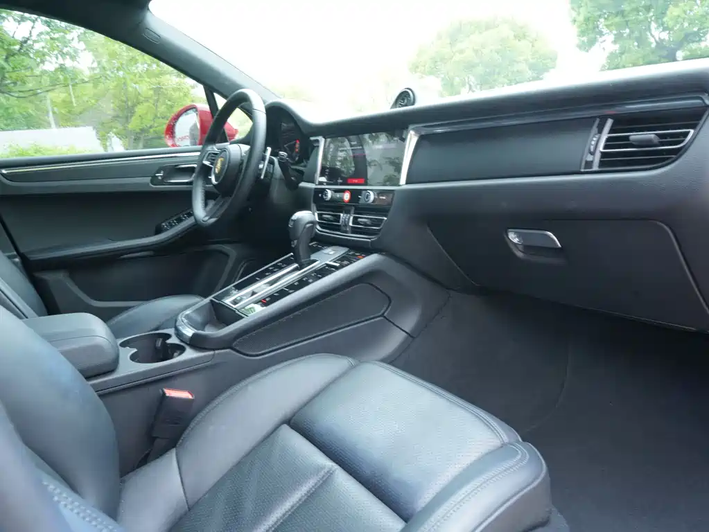 Macan Macan 2.0 T
