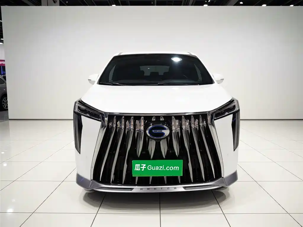 GAC Trumpchi M8 Grandmaster Series Dual Engine Flagship
