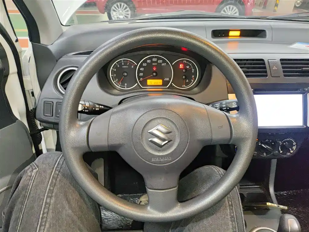 Swift 1.5 L Auto Fashion