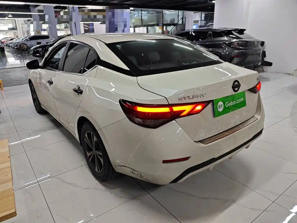 Sylphy 1.6 L XL CVT Joy