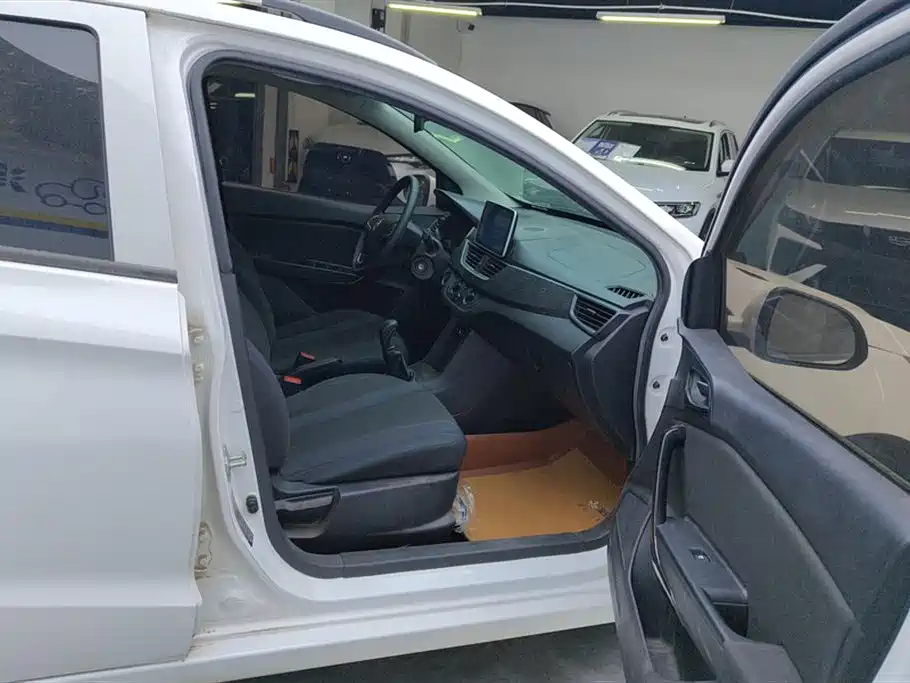 Baojun 310 1.2 L Manual Comfort