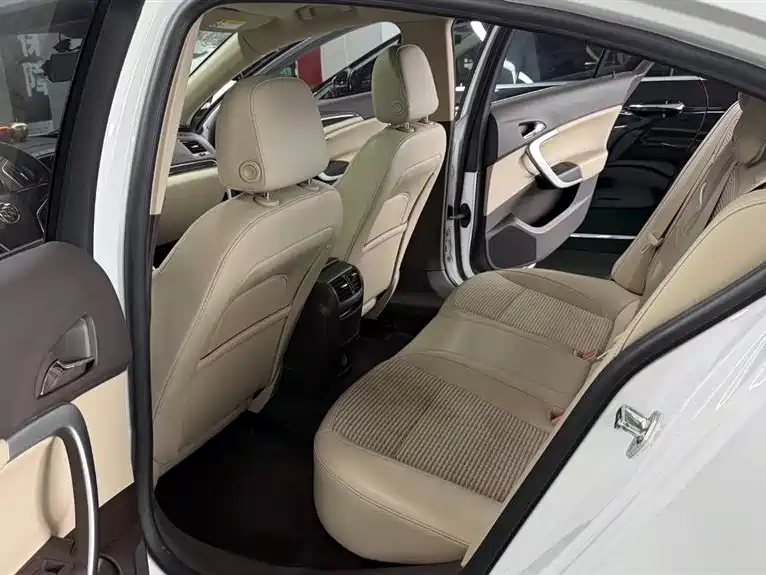 Regal 2.0 L Leading Fashion