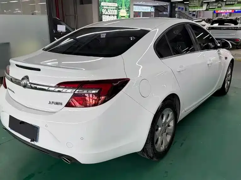Buick Regal 2.0 L Leading Fashion