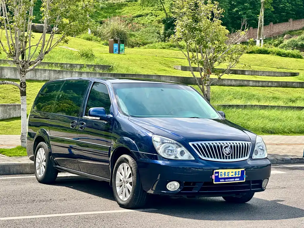 Buick GL8 2.4 L CT Luxury Business Comfort