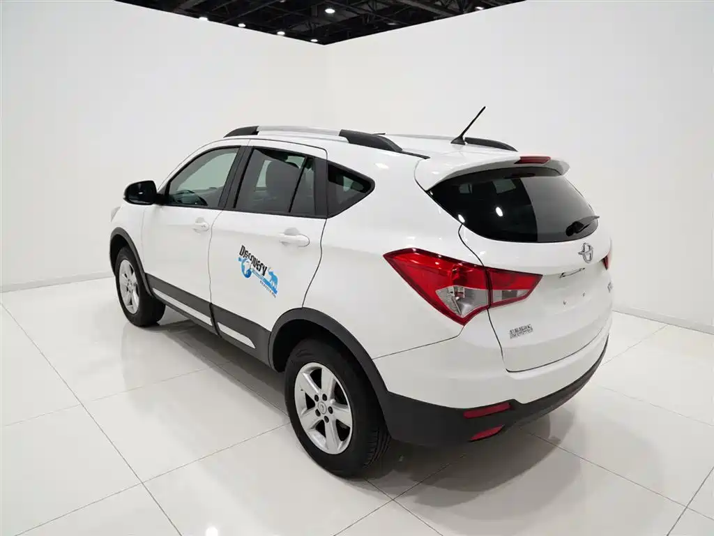 Haima S5 海马S5 2015款 1.6 L 手动豪华型天窗版
