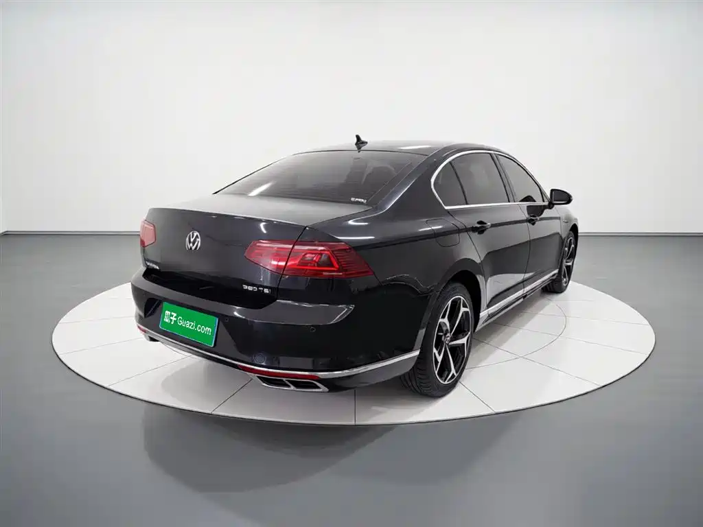 Magotan 200 10 K Commemorative 280 TSI DSG Leading
