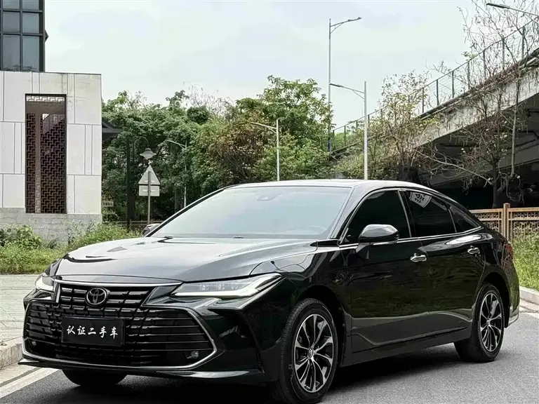 Toyota Avalon 2.0 L Luxury