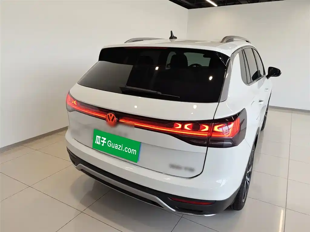 Tayron 300 TSI 2 WD Luxury Plus Advanced