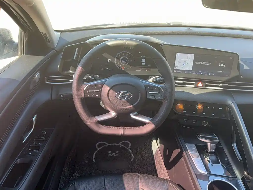 Elantra 1.5 L CVT LUX Distinguished
