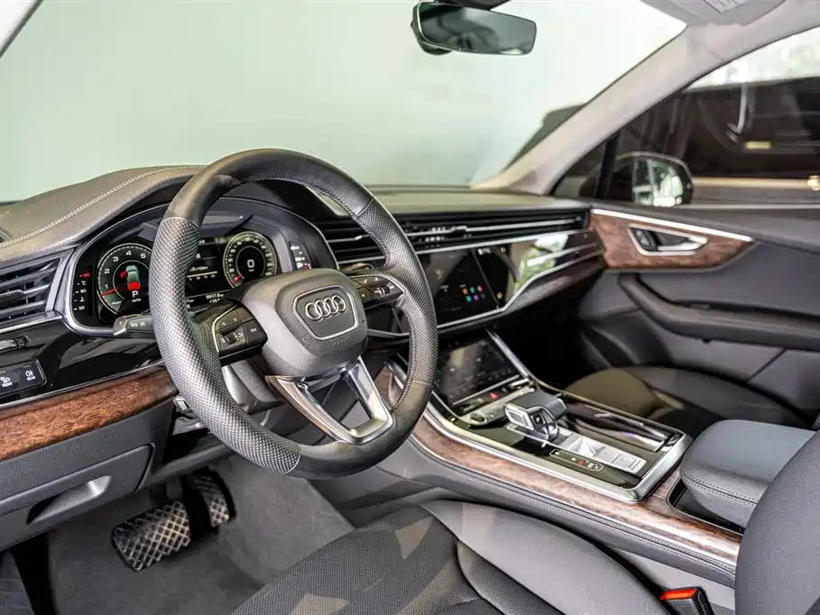 Audi Q7 55 TFSI quattro S line Sport