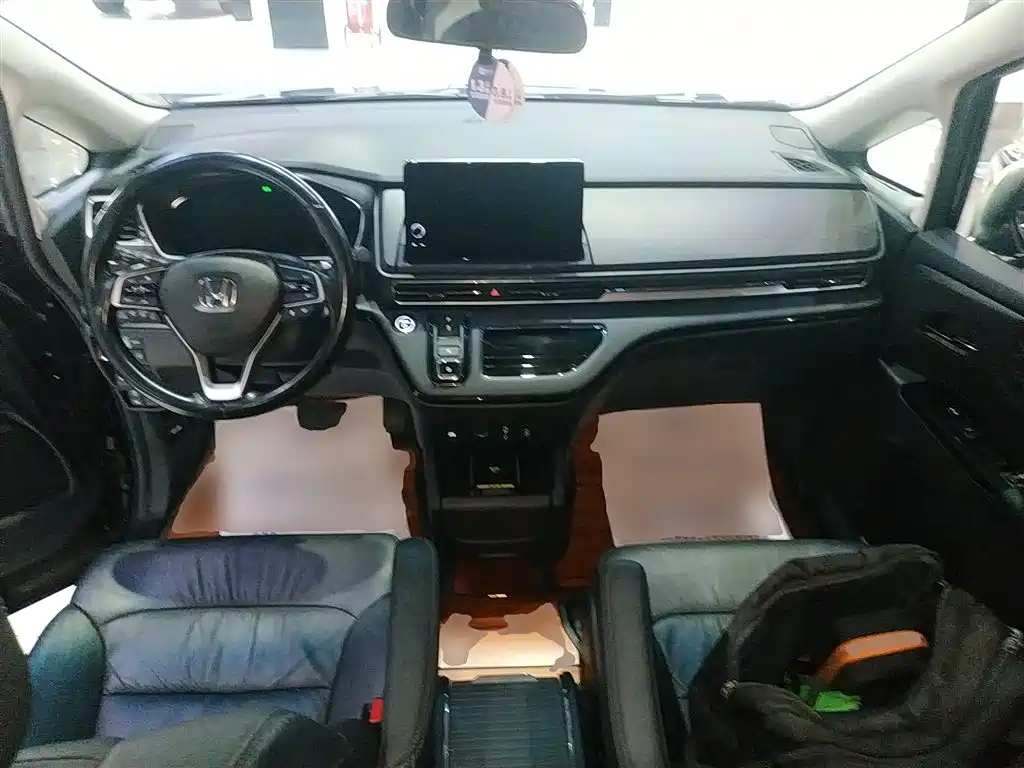 Elysion 2.0 L e:HEV Luxury Early Enjoyment