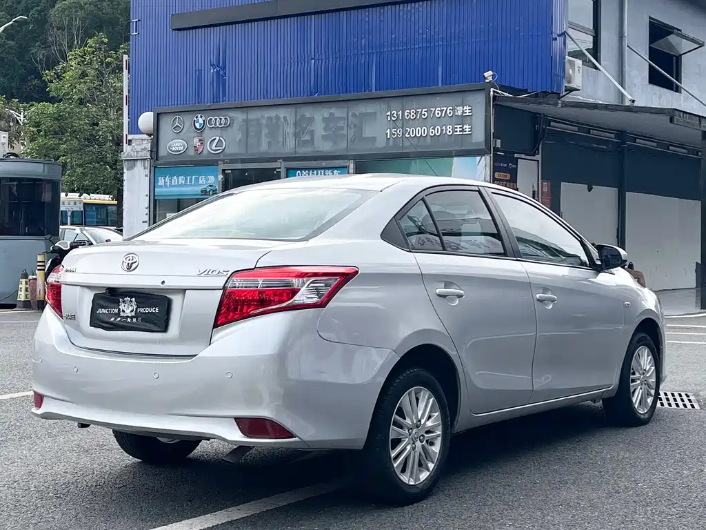 Vios 1.5 L Auto Smart Style
