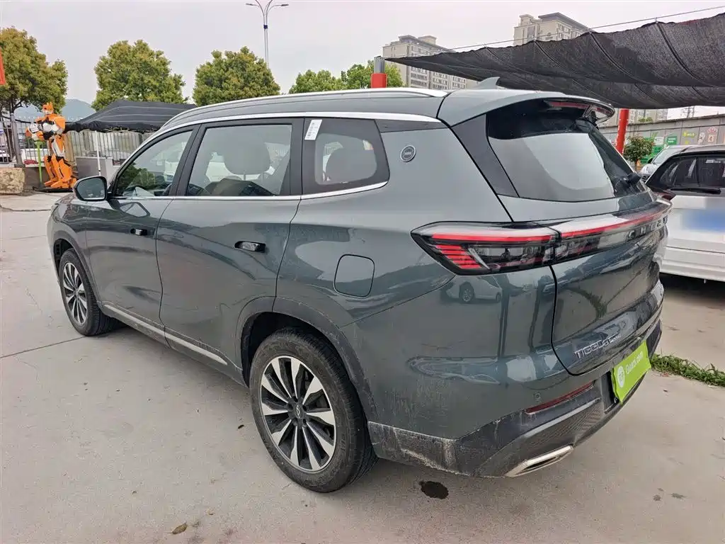 Tiggo 8 PLUS 290 TGDI DCT Distinguished