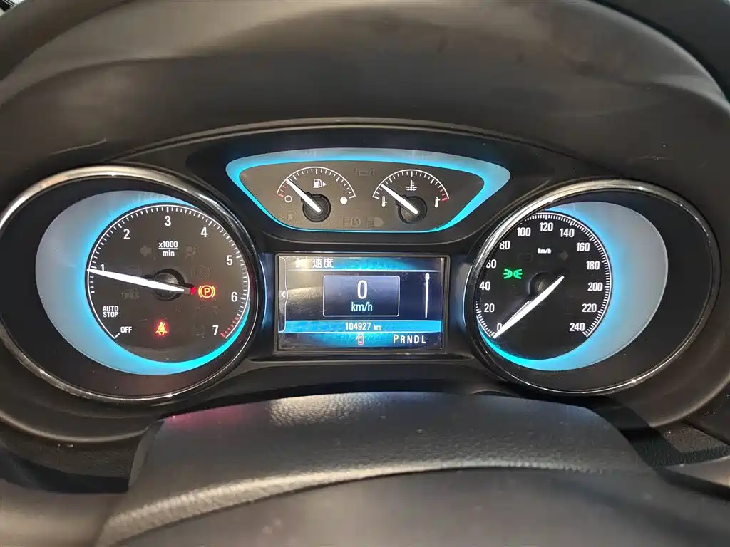 Envision Plus 20 T 2 WD Leading