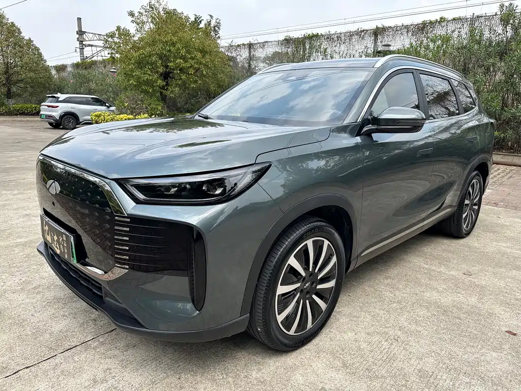 Fengyun T8 1.5 T 130 km Premium 5-seat