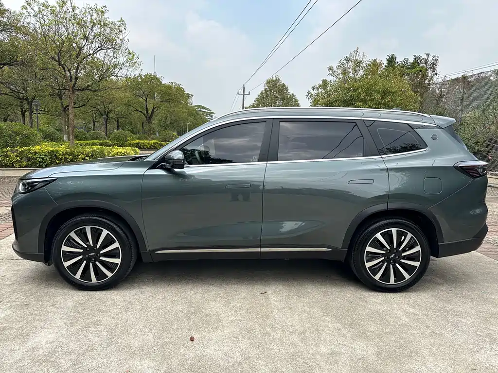 Fengyun T8 1.5 T 130 km Premium 5-seat