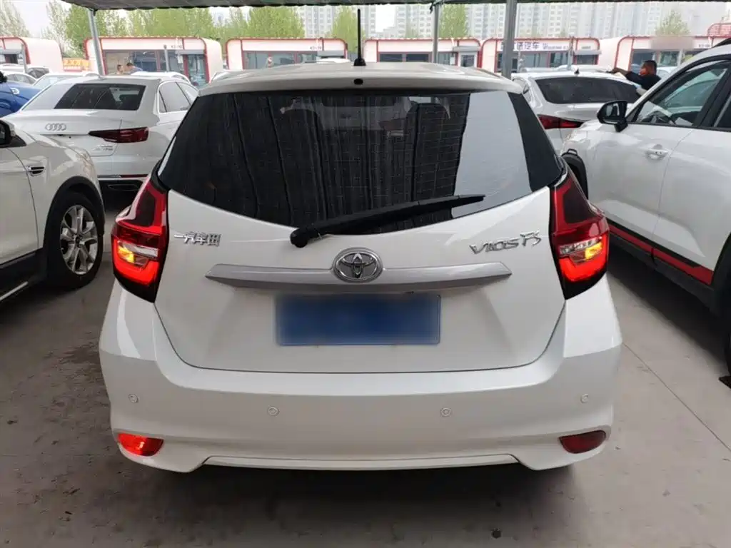 Vios FS 1.5 L CVT Sharp Speed