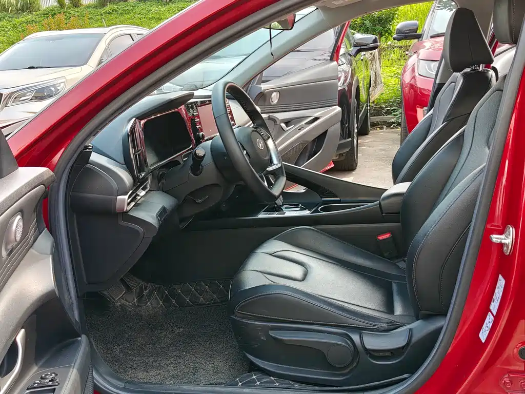 Elantra 伊兰特 2021款 240 TGDi DCT GLX精英版
