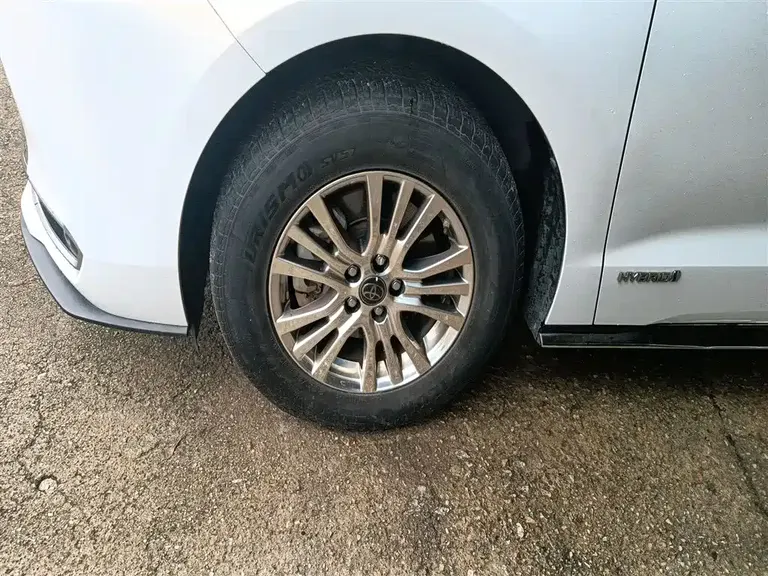 Toyota Sienna 2.5 L Hybrid Luxury