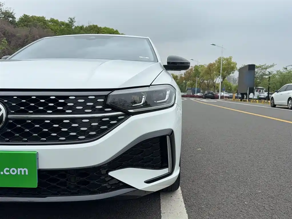 Lavida 300 TSI DSG Starry Sky Manyi