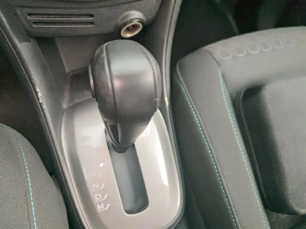 Tracker 1.4 T Auto 2 WD Comfort