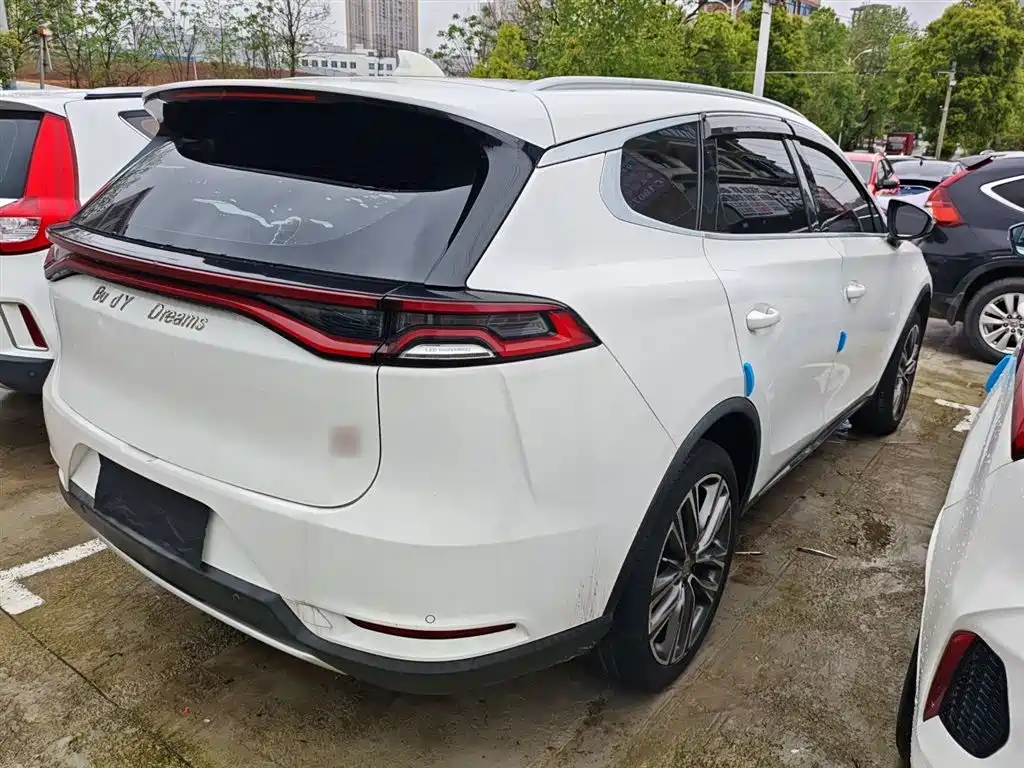 Tang 2.0 T Auto Connected Honored 7-seat CN-V