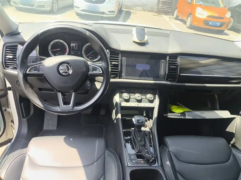 Kodiaq Facelift TSI330 5-seat 2 WD Luxury Enjoyment