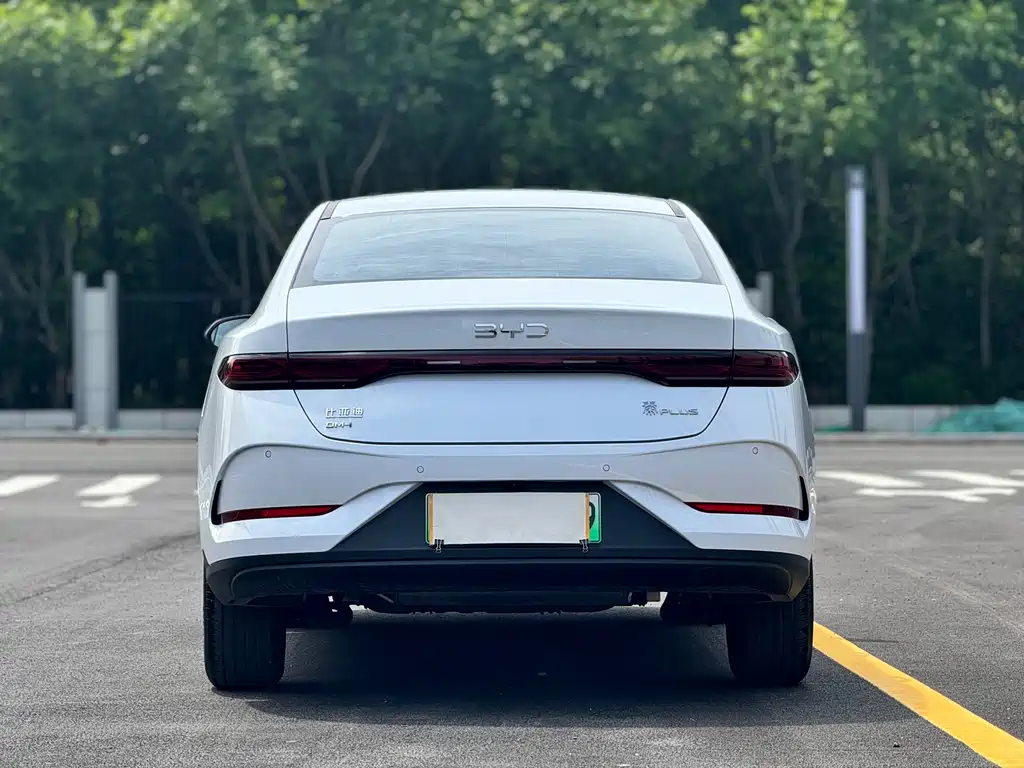 Qin PLUS DM-i Smart Drive 128 KM Progressive