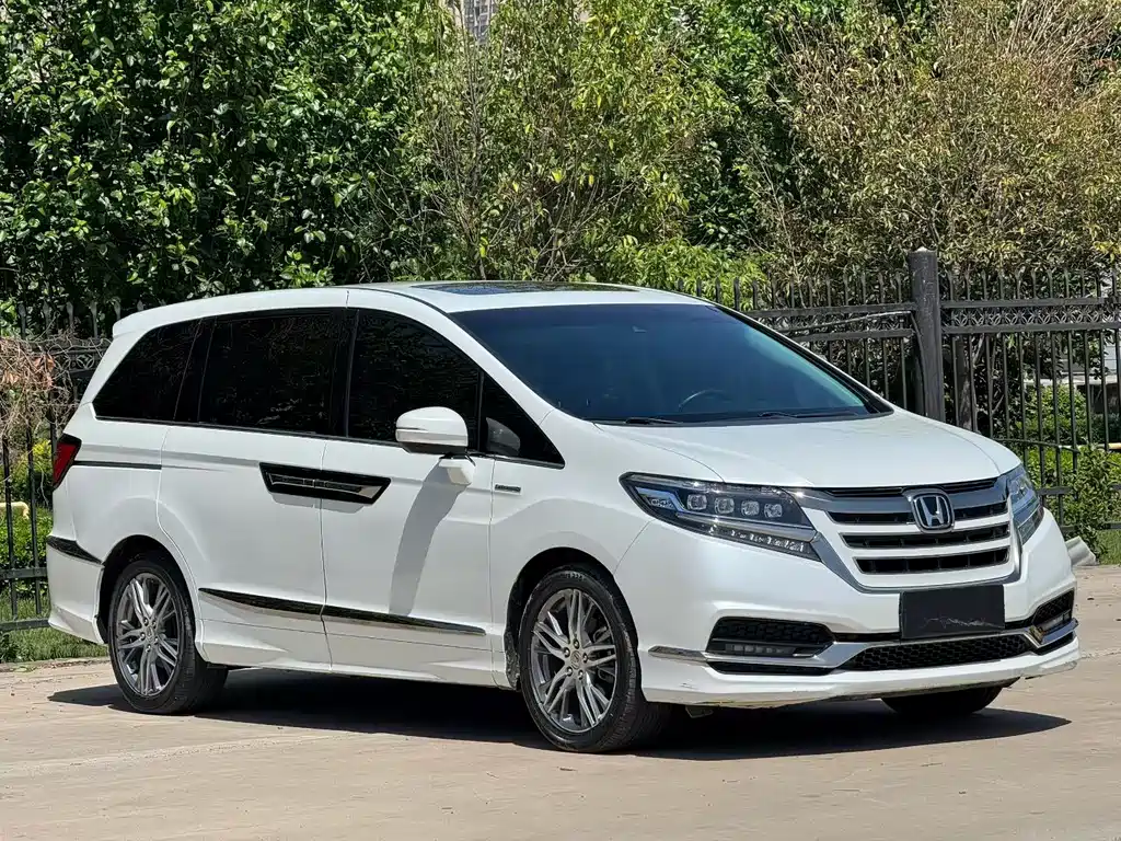 Elysion 2.0 L Hybrid Luxury