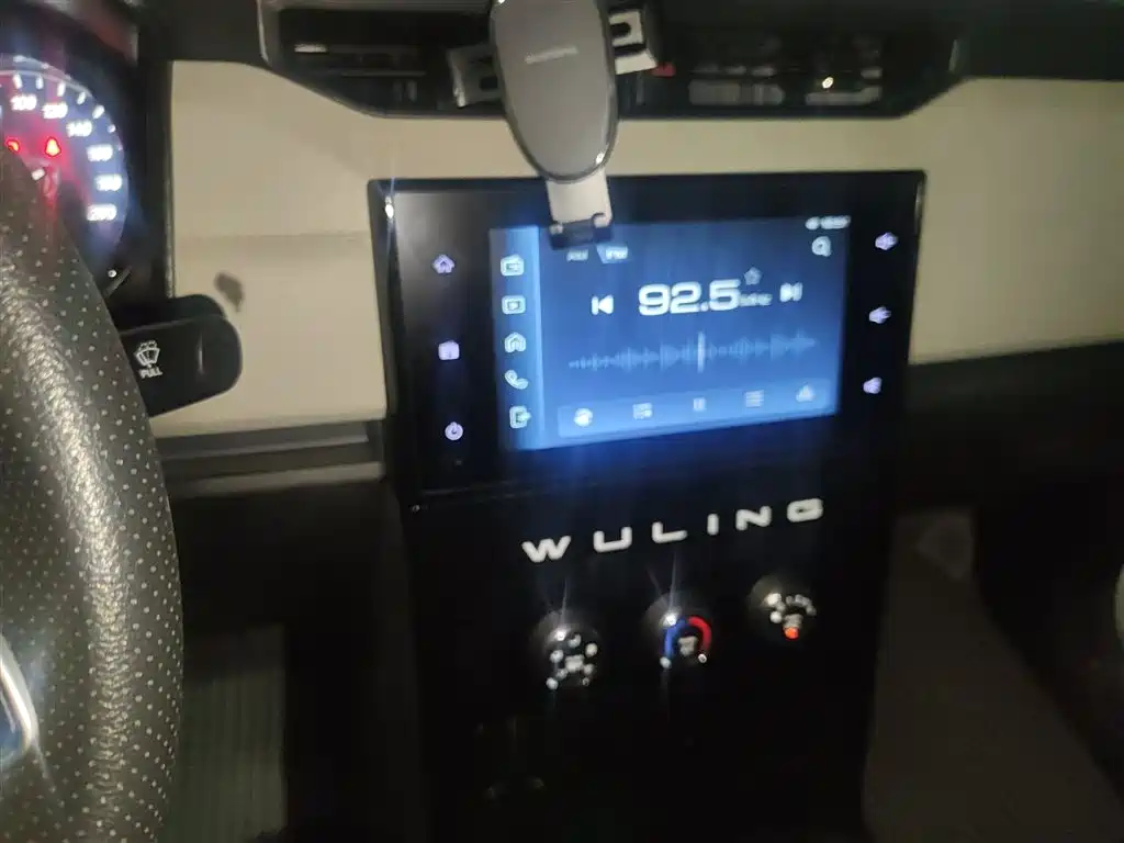 Wuling Journey 1.5 T Manual Luxury