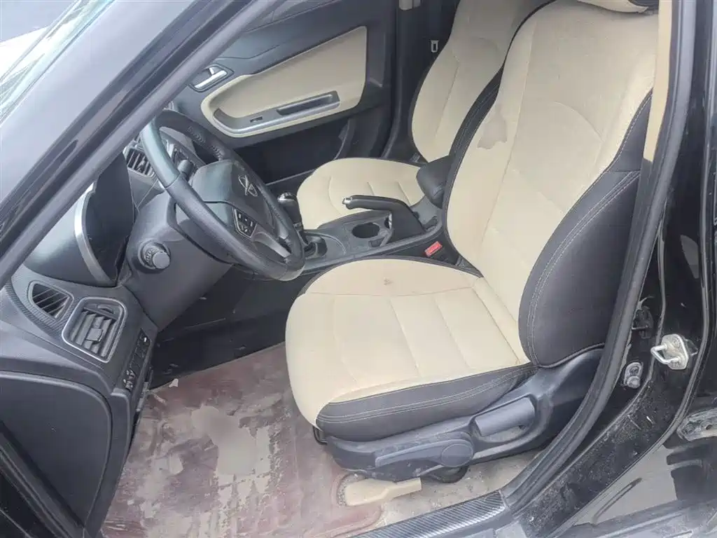 Family 福美来 2014款 M5 1.6 L 手动精英型