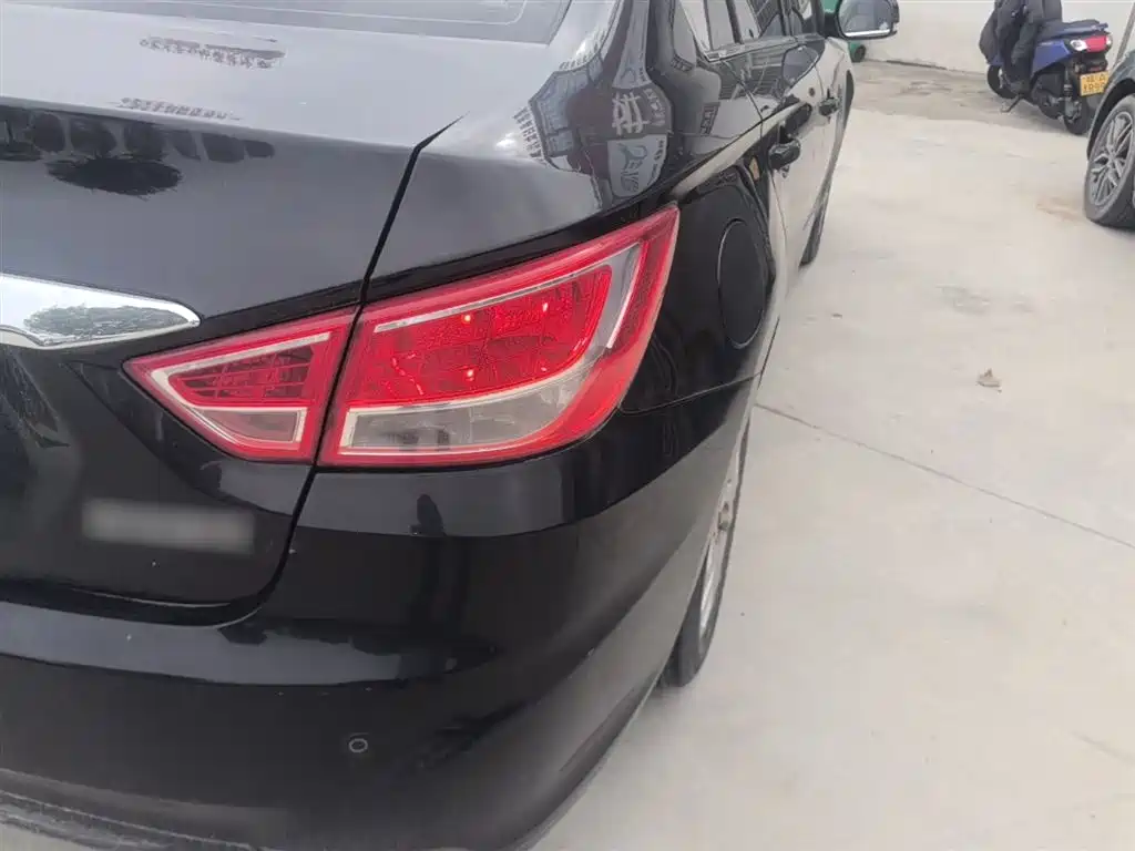 Family 福美来 2014款 M5 1.6 L 手动精英型