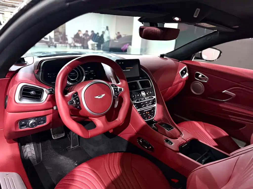 Aston Martin DB11 4.0 T V8 Coupe