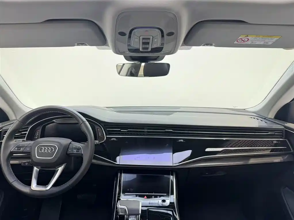 Audi Q8 55 TFSI Luxury Dynamic