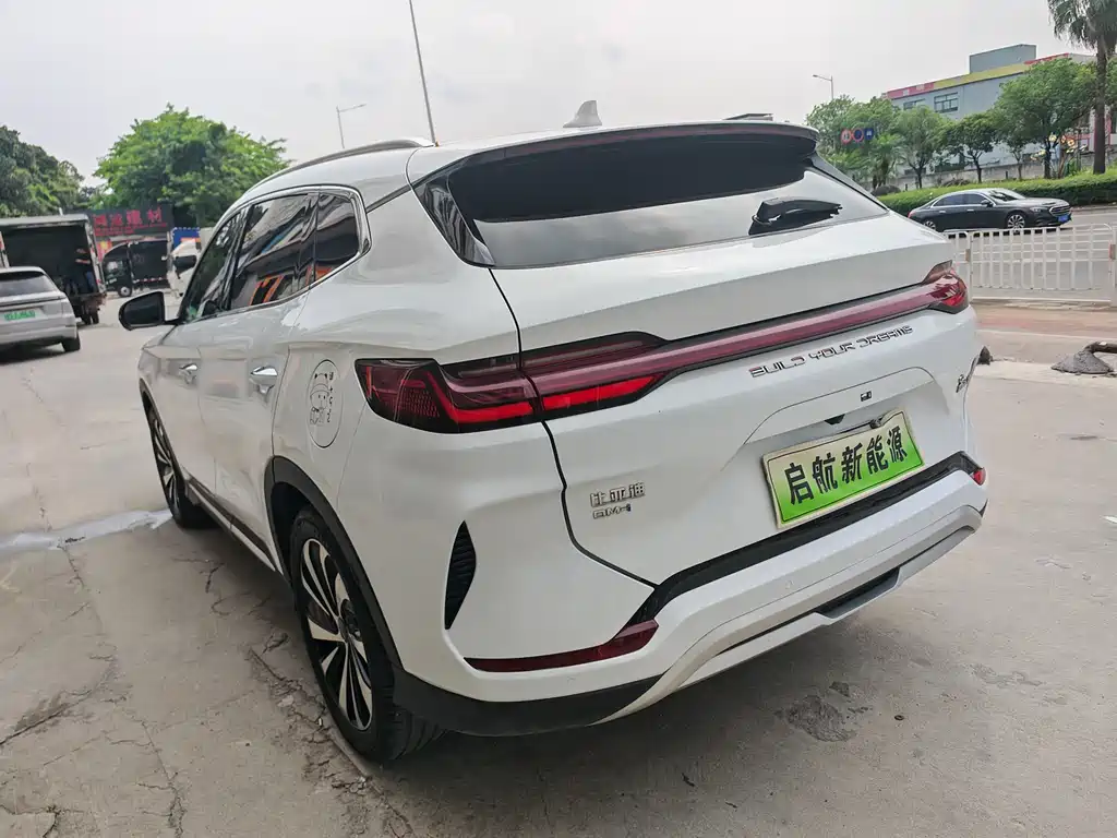 Song PLUS NEV Champion DM-i 110 KM Flagship