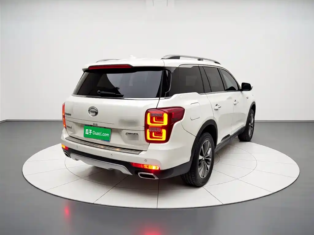 GAC Trumpchi GS8 320 T 2 WD Luxury Connected (7-seat)