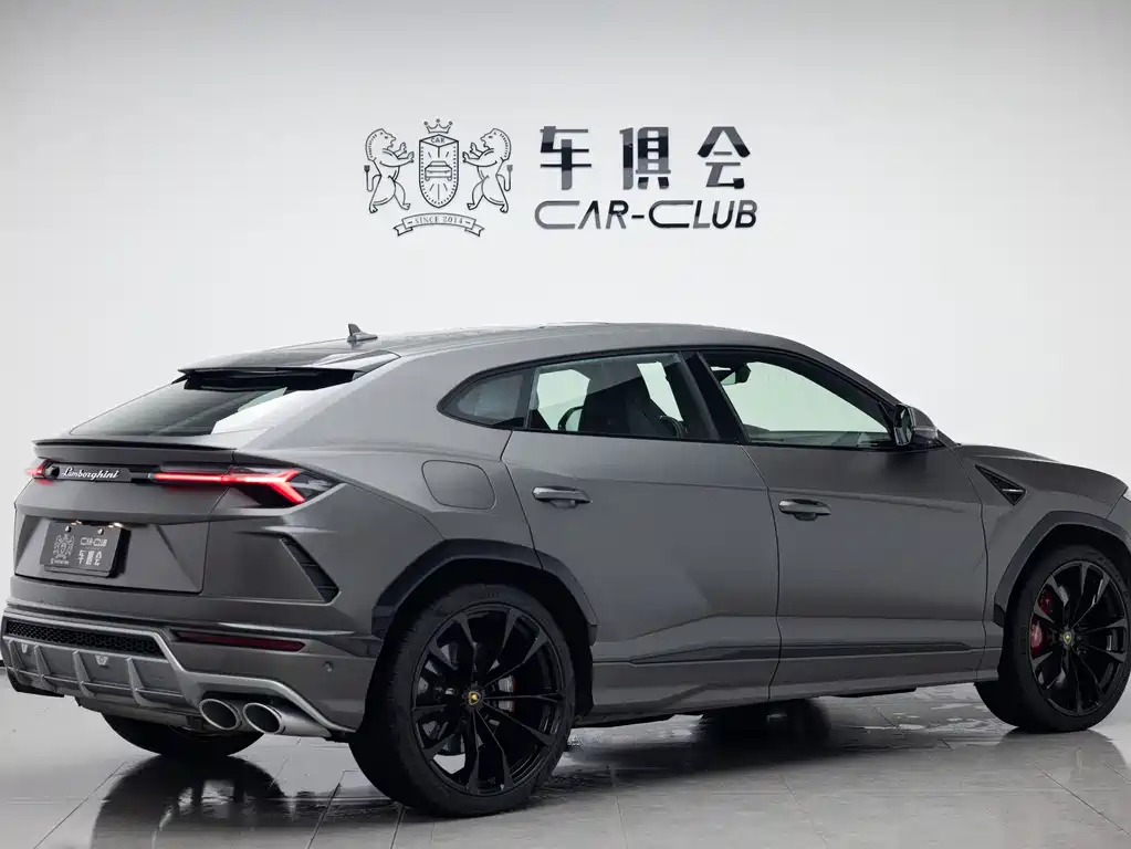 Urus 4.0 T V8