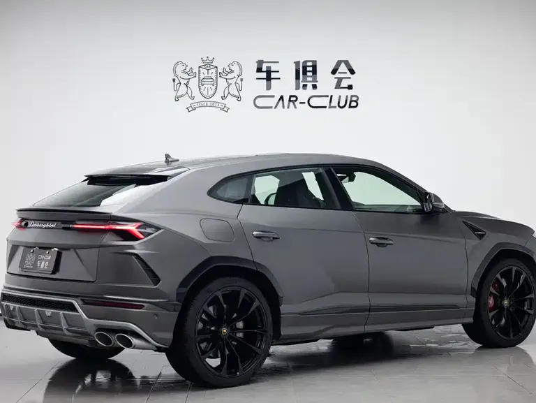 Lamborghini Urus 4.0 T V8