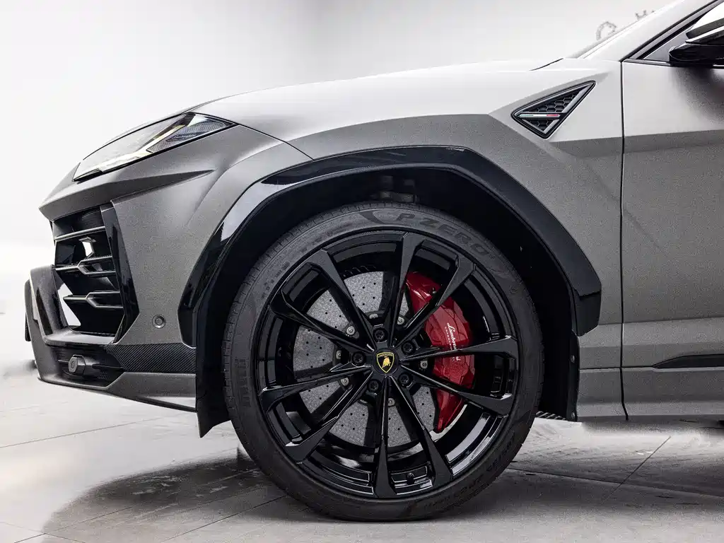 Urus 4.0 T V8