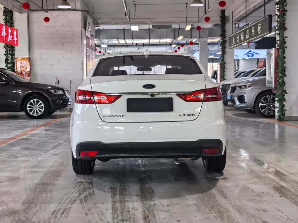 Escort Facelift 1.5 L Auto Joy CN-V