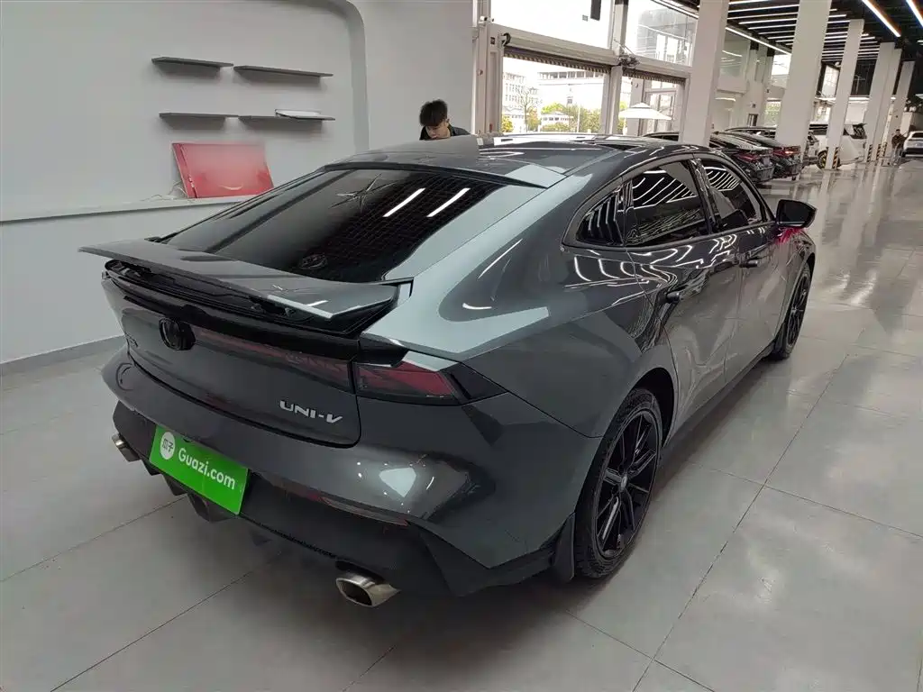 Changan UNI-V 1.5 T Distinguished