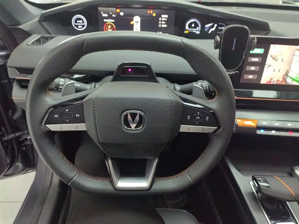 Changan UNI-V 1.5 T Distinguished