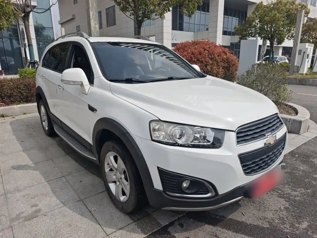 Captiva 2.4 L 2 WD Luxury 7-seat
