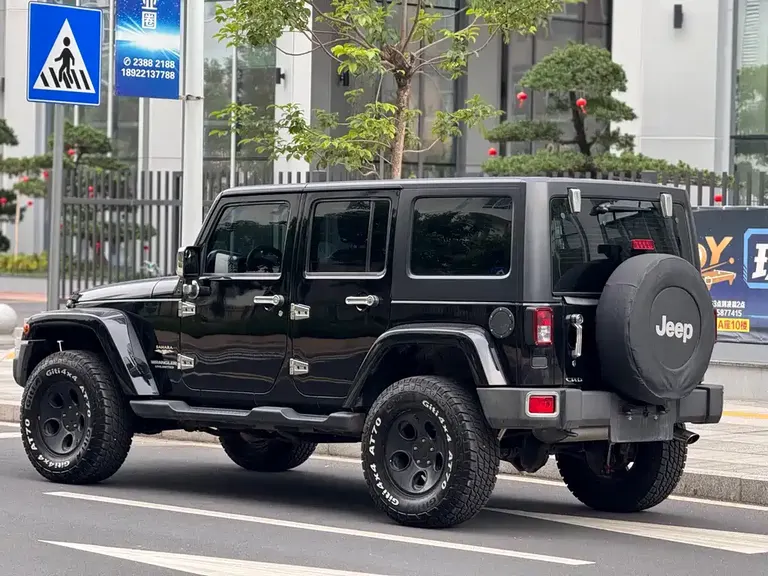 Jeep Wrangler 2.8 TD Sahara 4-door