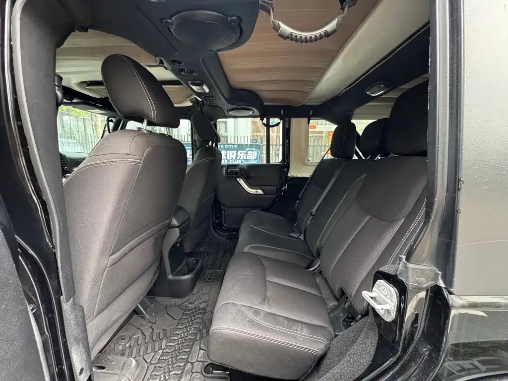 Wrangler 2.8 TD Sahara 4-door