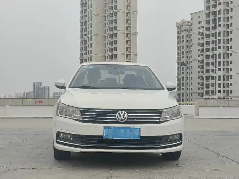 Volkswagen Lavida 230 TSI DSG Comfort